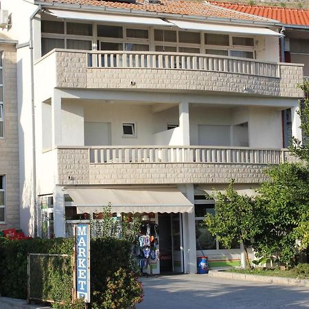 Omis Duce Sandy Beach Apartments Mare Exterior foto